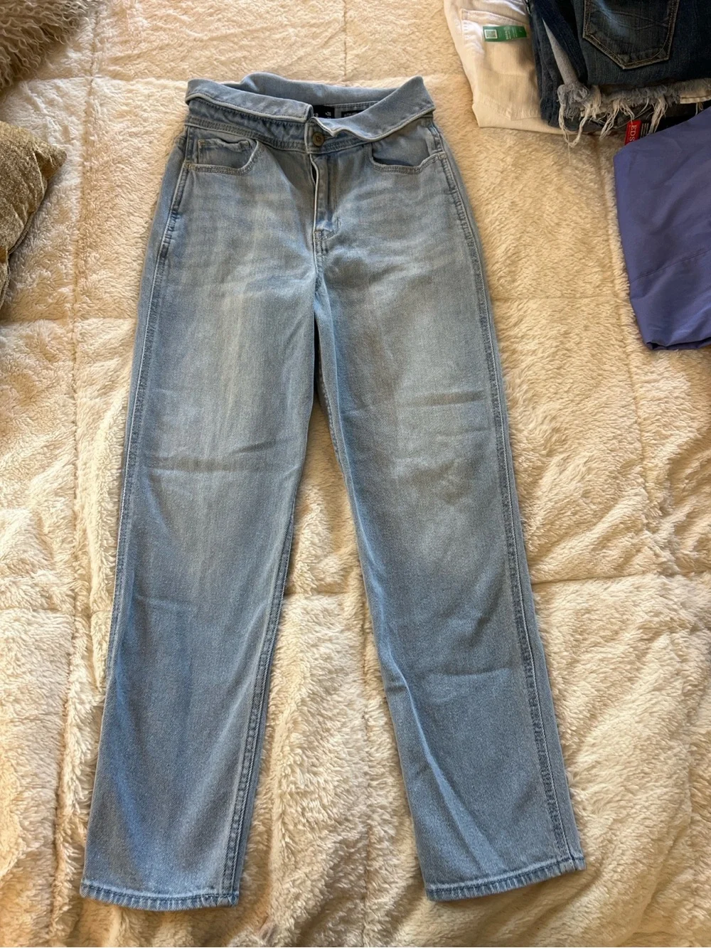 Hollister ultra high